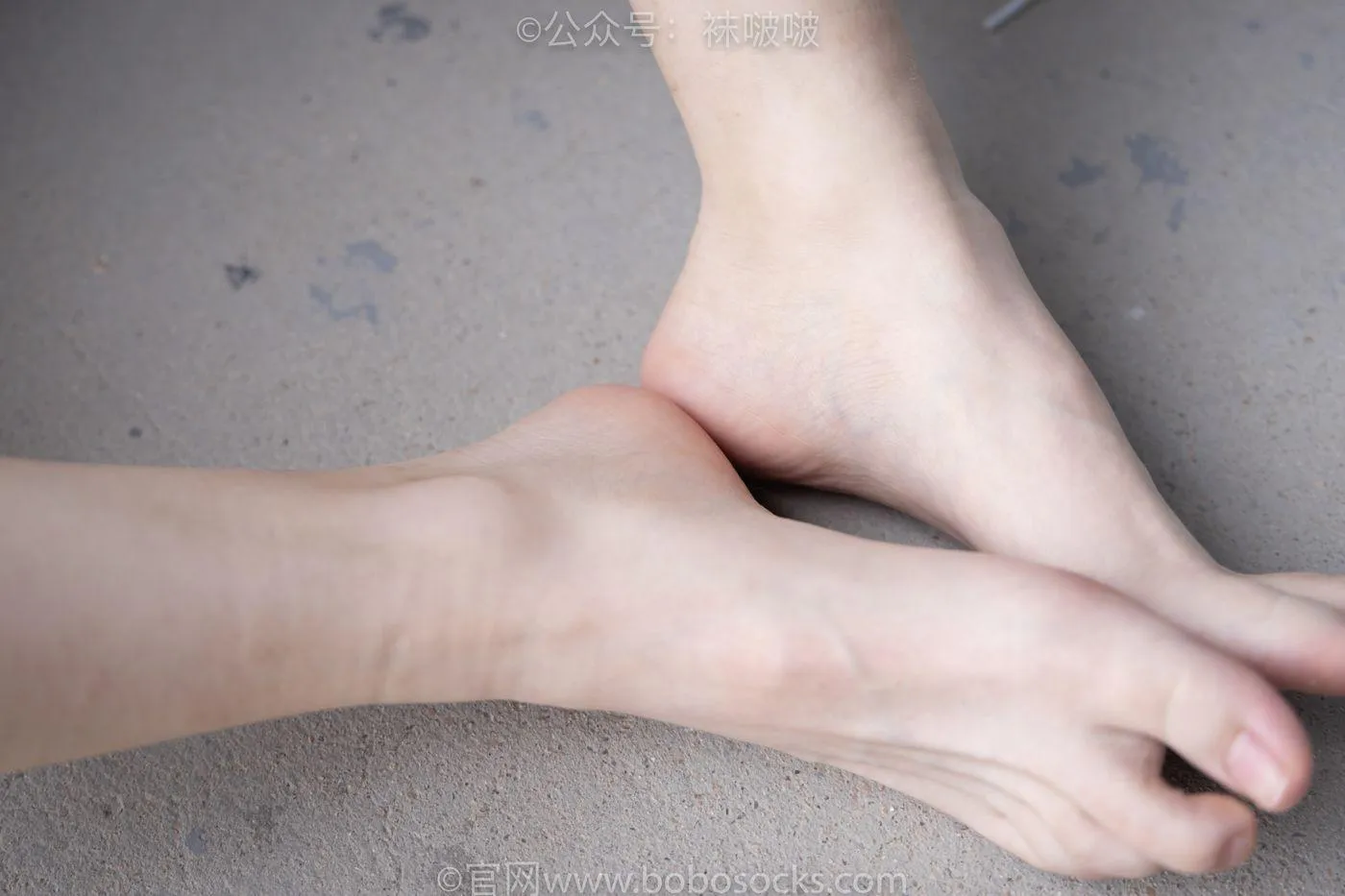 [BoBoSocks袜啵啵]NO.016 熊熊-斯凯奇运动鞋、棉袜（踩脏）、裸足 [147P]插图5